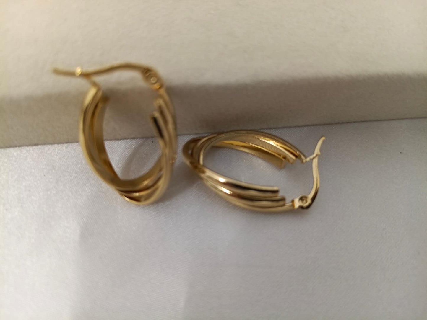 Luna Oval Hoop Earrings