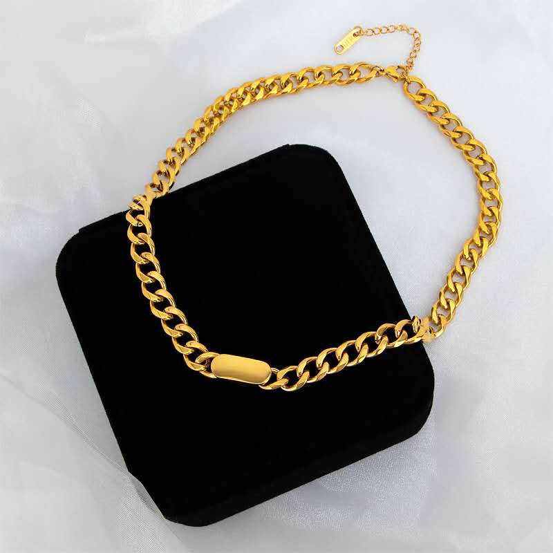 Luxury 18K Gold Necklace & Bracelet Set
