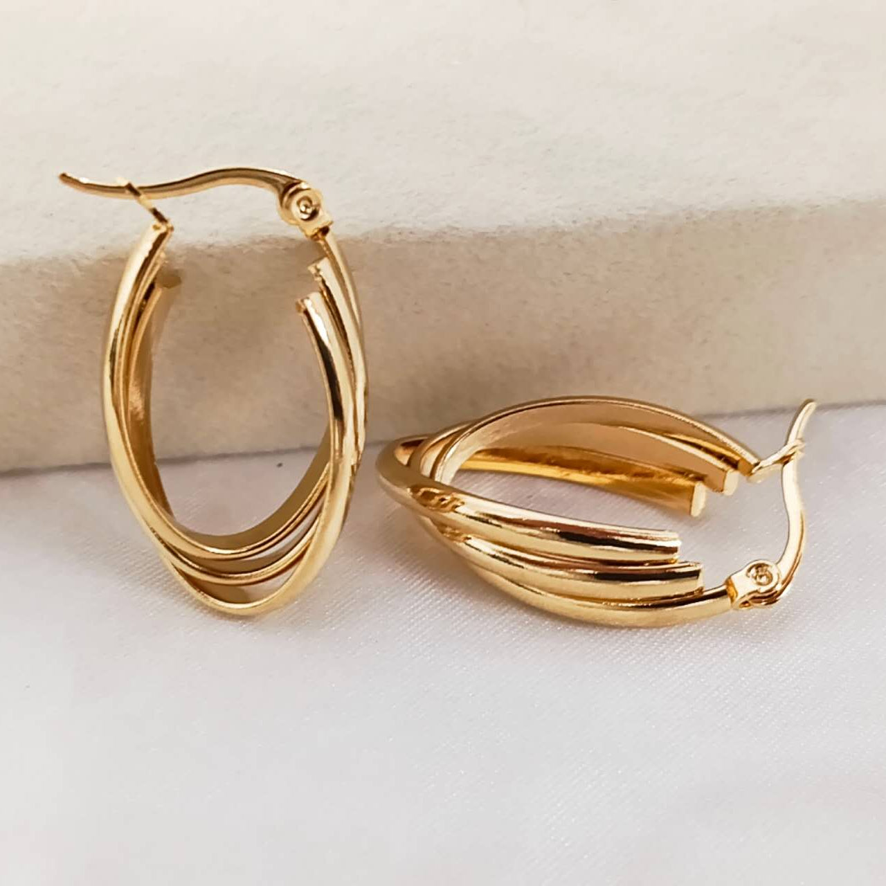 Luna Oval Hoop Earrings