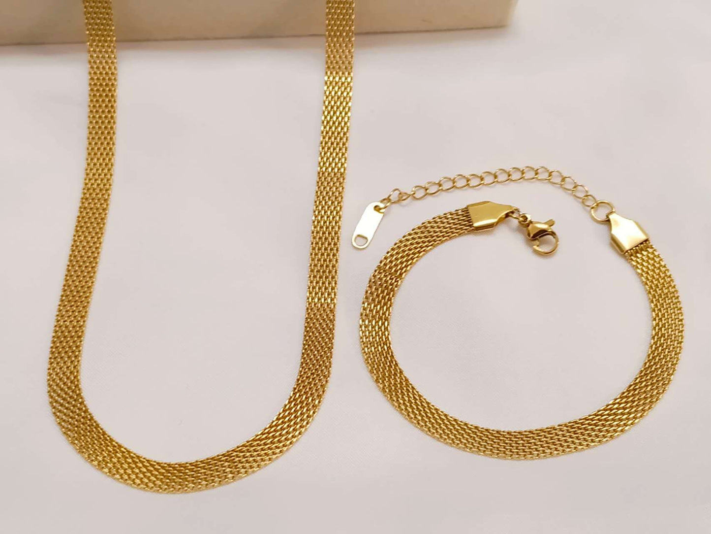 Wide Gold Necklace & Bracelet Set