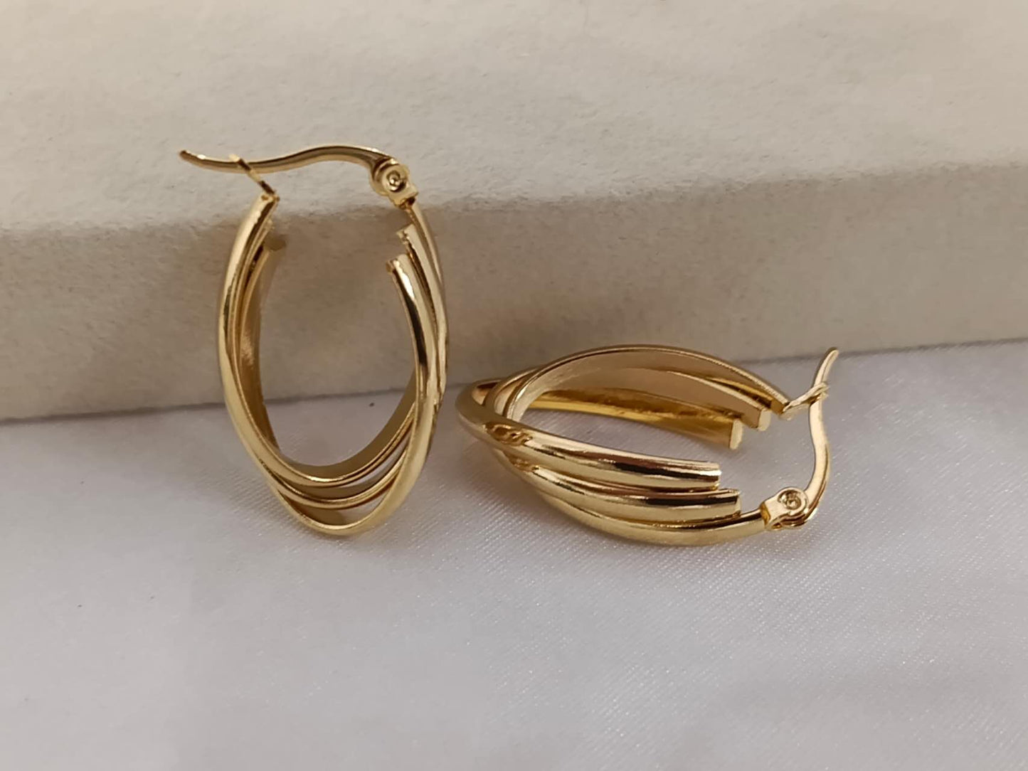 Luna Oval Hoop Earrings