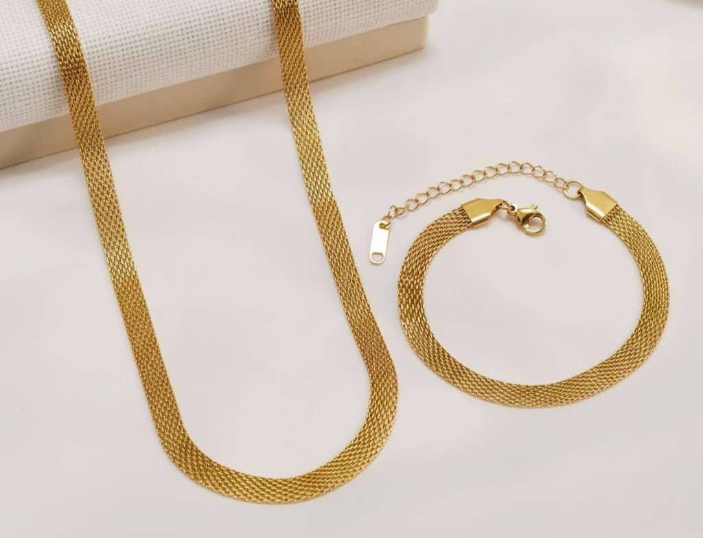 Wide Gold Necklace & Bracelet Set